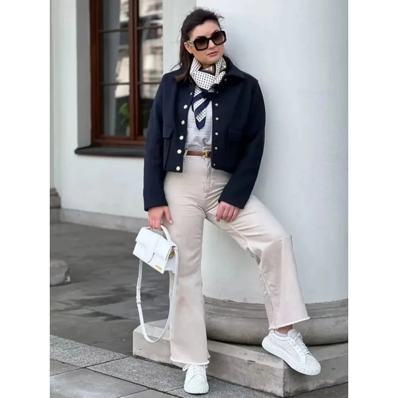 Damen Kurzjacke aus Wollmix mit goldenen Knöpfen