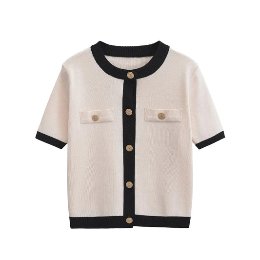 Damen Strick Top mit kurzen Ärmeln Kontrastdetails und goldfarbenen Knöpfen