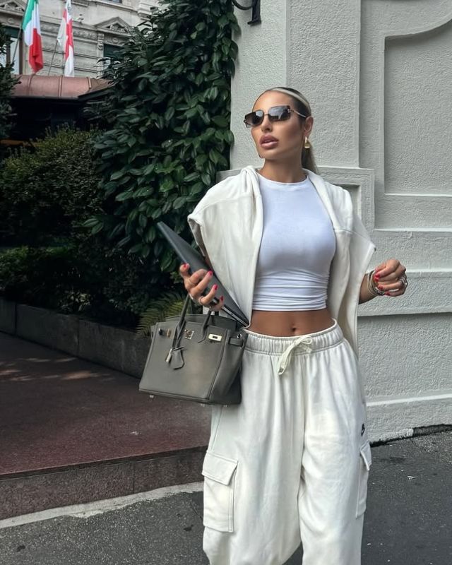 Damen Handtasche mit Tragegriffen und Schulterriemen